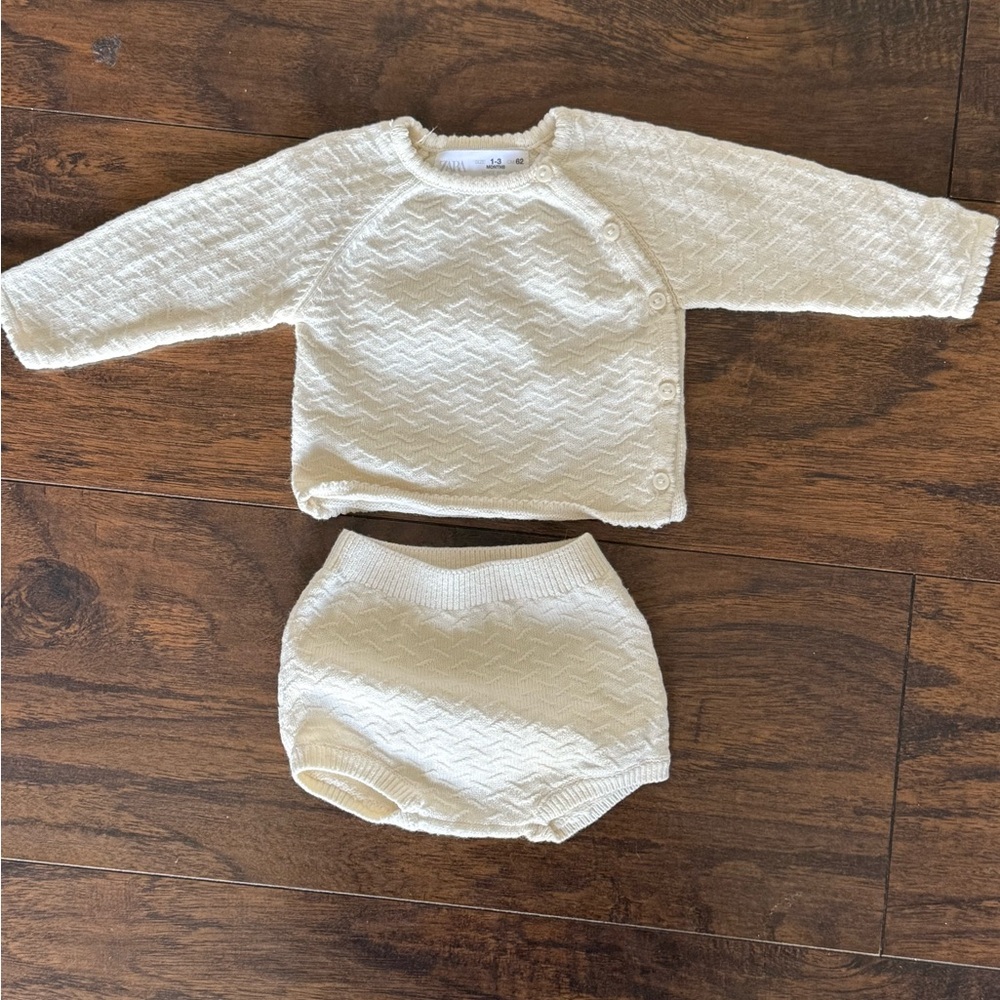 Zara Beige Knit Baby Sweater - Picture 2 of 4